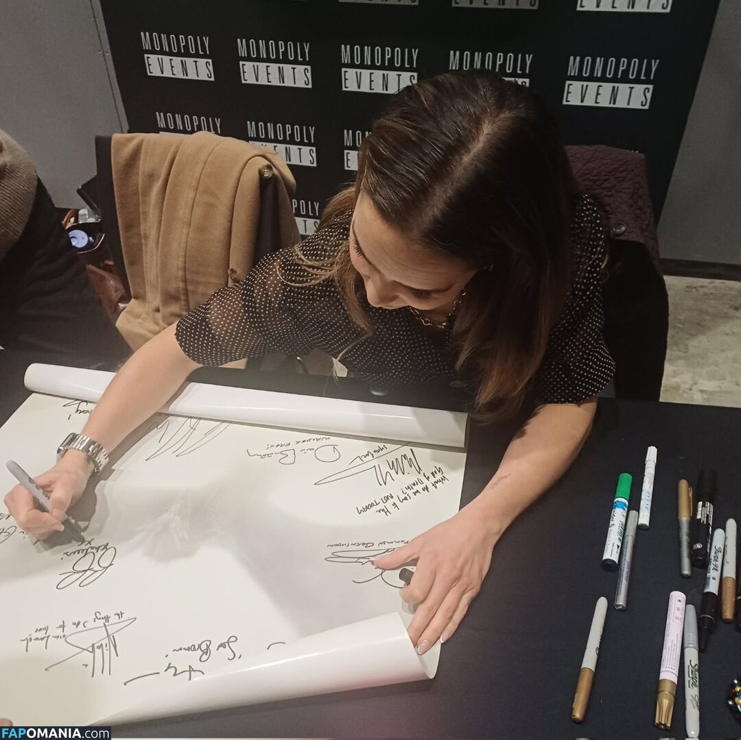 Emilia Clarke / clarkeyxo / emilia_clarke / emiliaclarke Nago OnlyFans  Przeciekłe zdjęcie #893