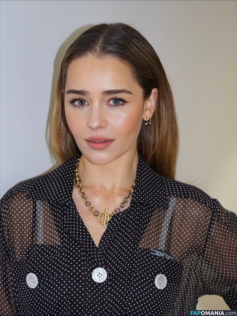 Emilia Clarke / clarkeyxo / emilia_clarke / emiliaclarke Nago OnlyFans  Przeciekłe zdjęcie #894