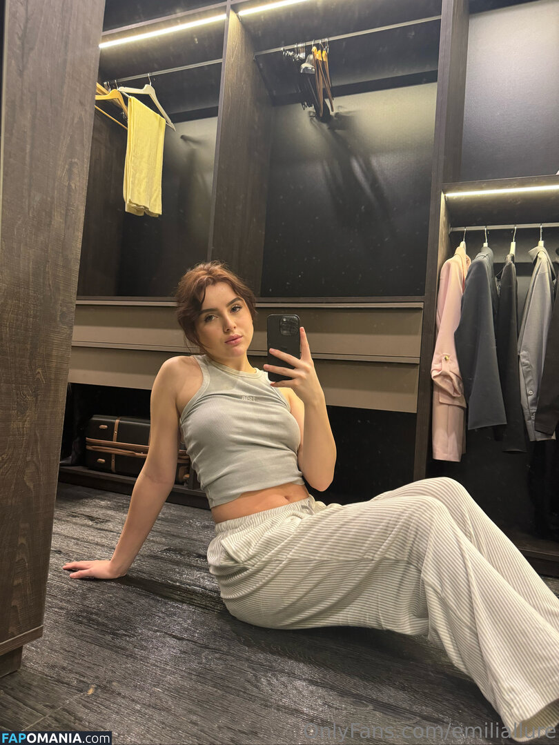 emiliallure Nago OnlyFans  Przeciekłe zdjęcie #5