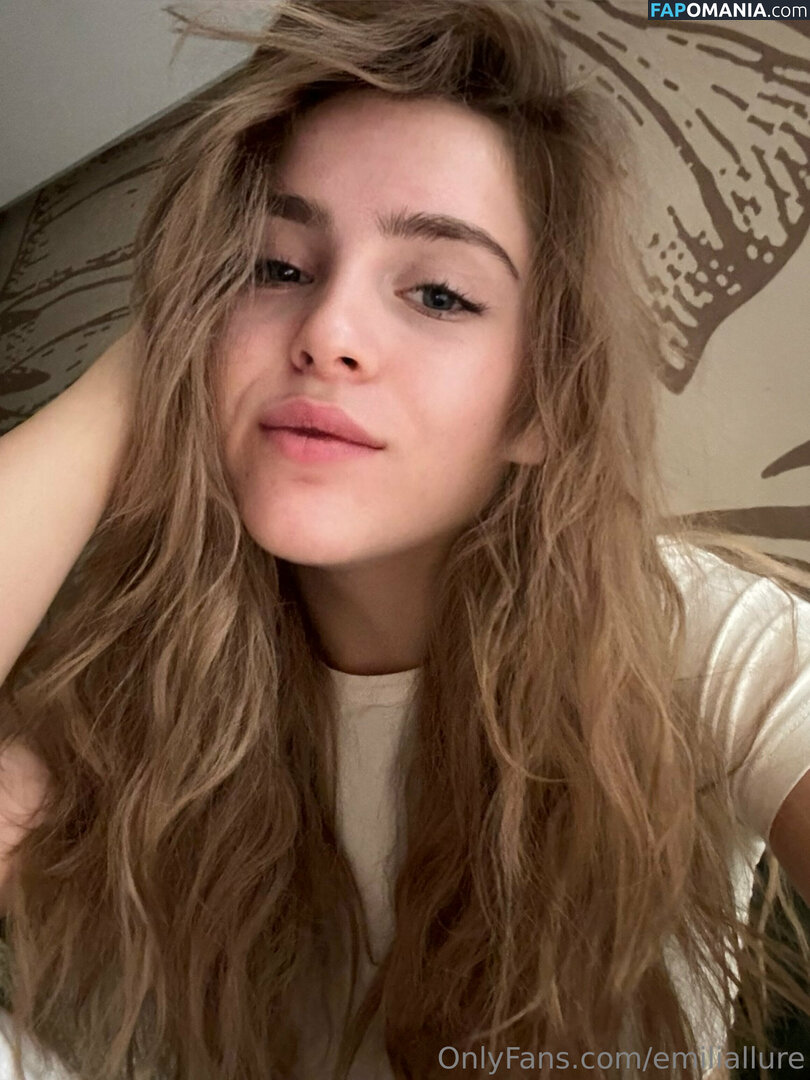 emiliallure Nago OnlyFans  Przeciekłe zdjęcie #8