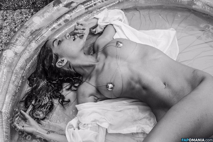 Emilie Payet / emilie_payet_artist / emiliepayet / emiliepayetmannequin Nago OnlyFans  Przeciekłe zdjęcie #44