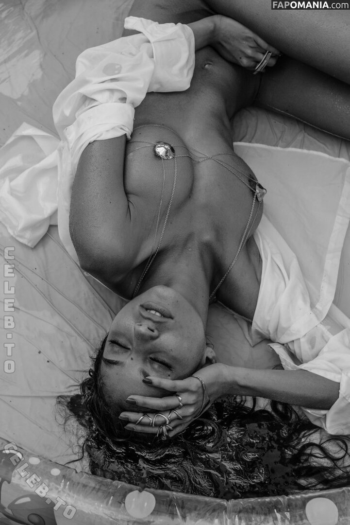 Emilie Payet / emilie_payet_artist / emiliepayet / emiliepayetmannequin Nago OnlyFans  Przeciekłe zdjęcie #55