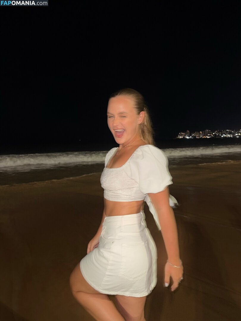 Emilly Schellmann / _emillyschellmann Nago OnlyFans  Przeciekłe zdjęcie #9