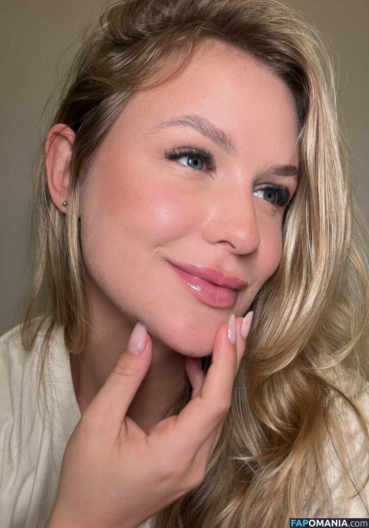 Emilly Schellmann / _emillyschellmann Nago OnlyFans  Przeciekłe zdjęcie #37