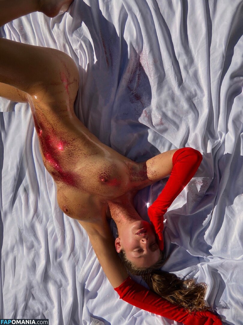 Emily Agnes / isthatemily Nago OnlyFans  Przeciekłe zdjęcie #2