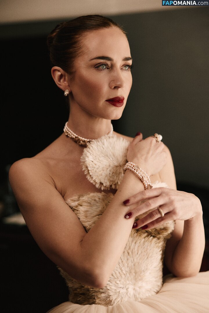 Emily Blunt / _emily_blunt_ / twogirlsoneblunt Nago OnlyFans  Przeciekłe zdjęcie #460