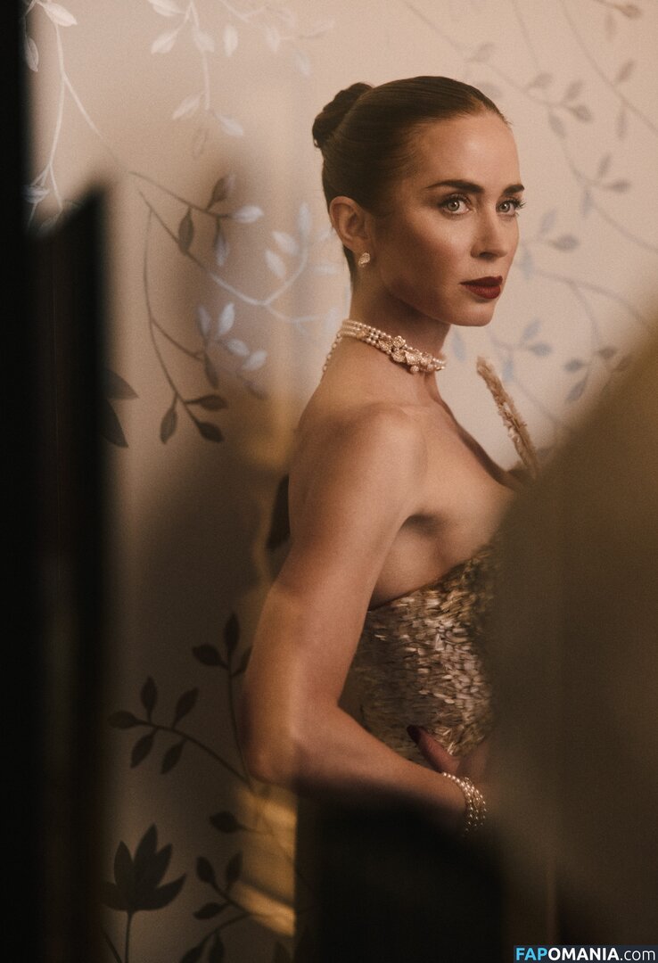 Emily Blunt / _emily_blunt_ / twogirlsoneblunt Nago OnlyFans  Przeciekłe zdjęcie #462