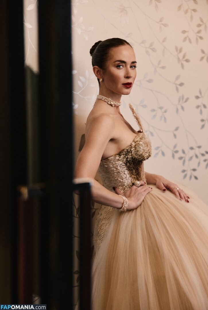 Emily Blunt / _emily_blunt_ / twogirlsoneblunt Nago OnlyFans  Przeciekłe zdjęcie #463