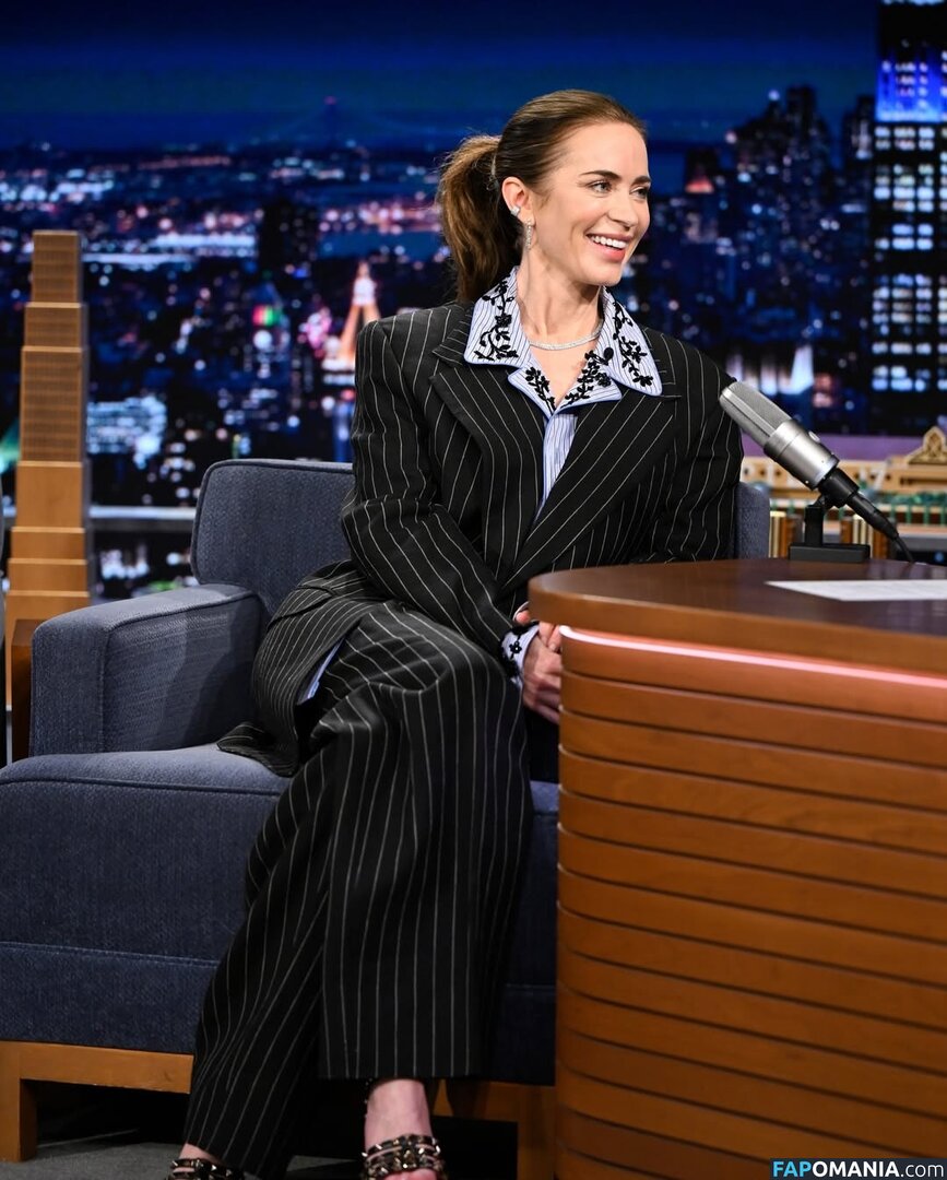 Emily Blunt / _emily_blunt_ / twogirlsoneblunt Nago OnlyFans  Przeciekłe zdjęcie #467