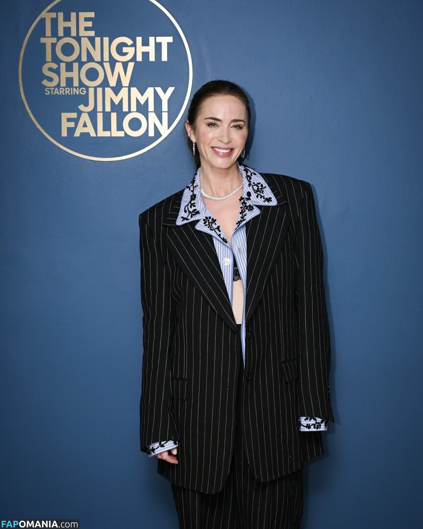 Emily Blunt / _emily_blunt_ / twogirlsoneblunt Nago OnlyFans  Przeciekłe zdjęcie #468