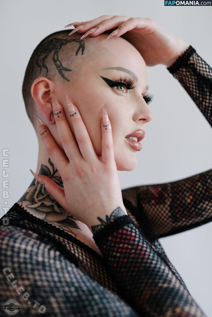 Emily Boring / embodoe / https: Nago OnlyFans  Przeciekłe zdjęcie #5