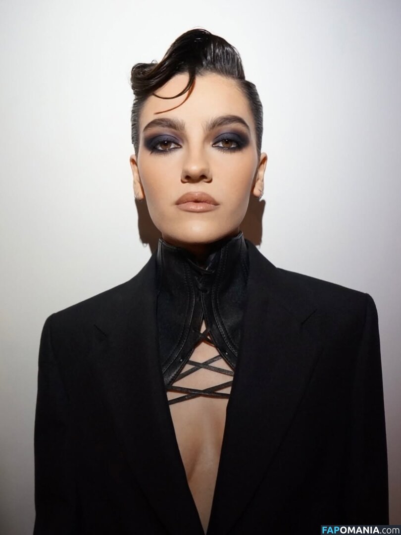 Emily Carey / emily_carey / theemilycarey Nago OnlyFans  Przeciekłe zdjęcie #9