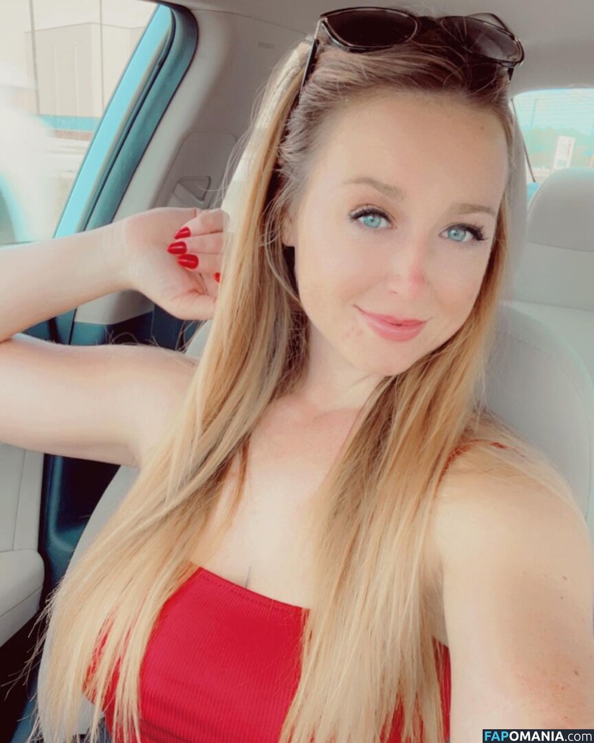 Emily James Nago OnlyFans  Przeciekłe zdjęcie #3