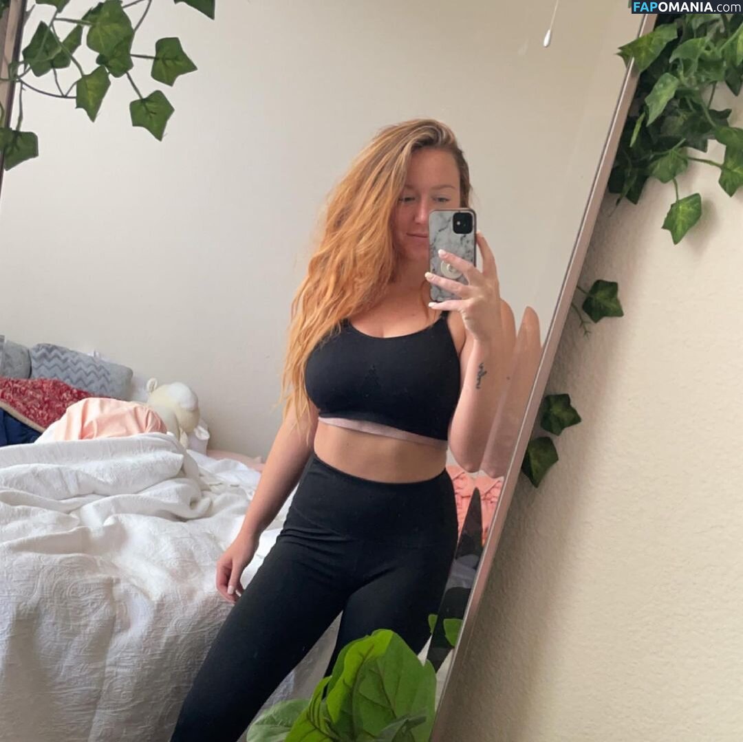 Emily James Nago OnlyFans  Przeciekłe zdjęcie #9