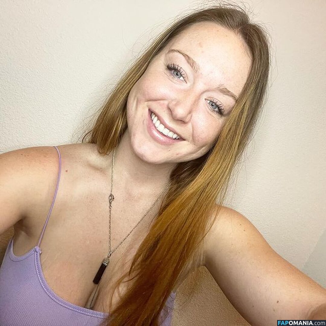 Emily James Nago OnlyFans  Przeciekłe zdjęcie #15