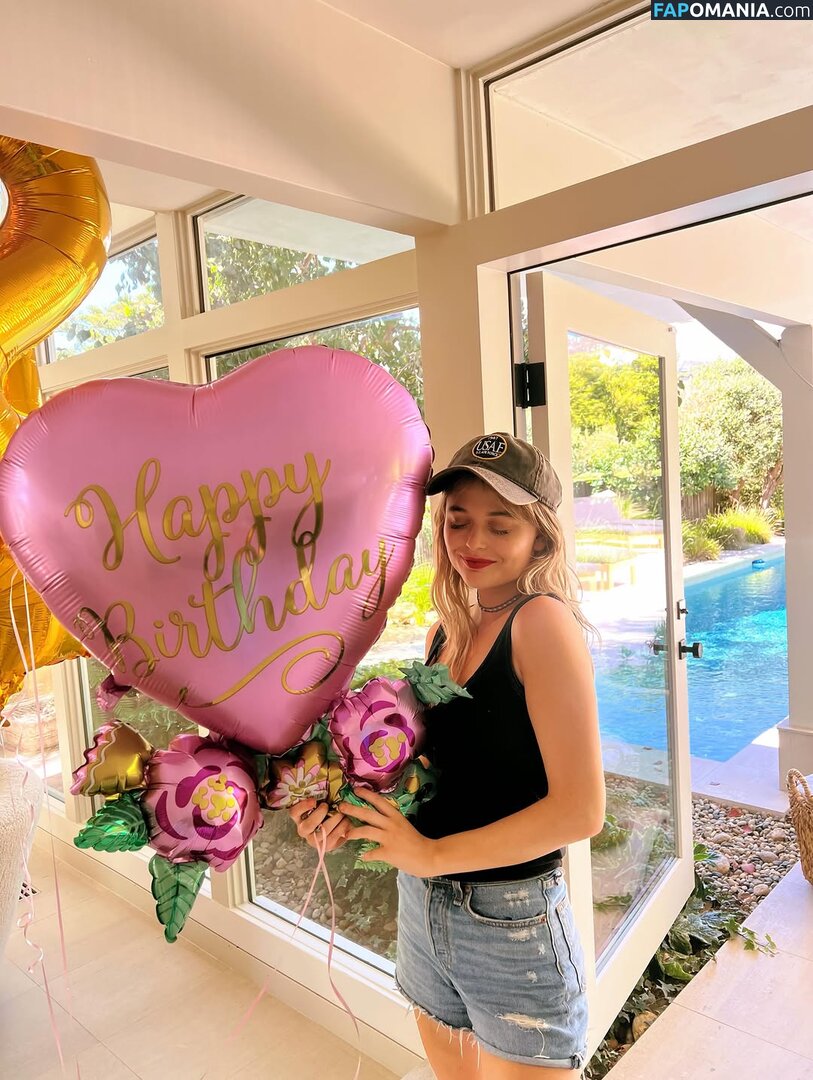Emily Lind Nago OnlyFans  Przeciekłe zdjęcie #2