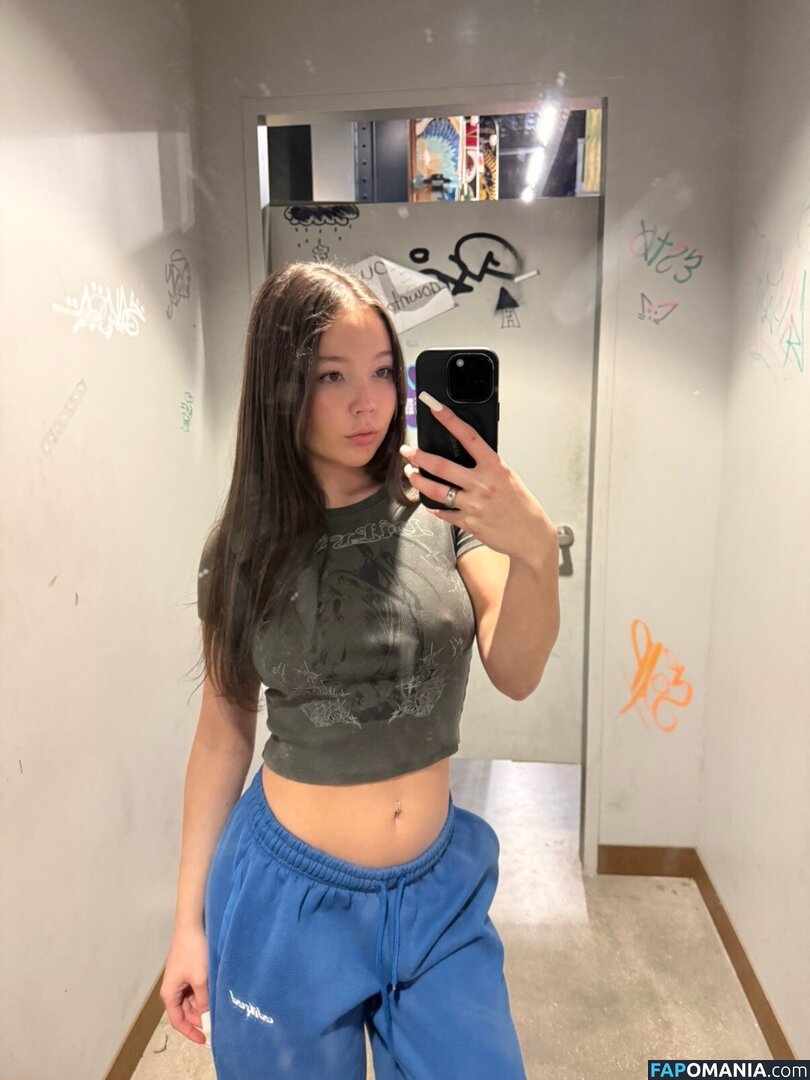 Emily Makis / emily.jm._ / emily.makis / yahhmean._ Nago OnlyFans  Przeciekłe zdjęcie #3