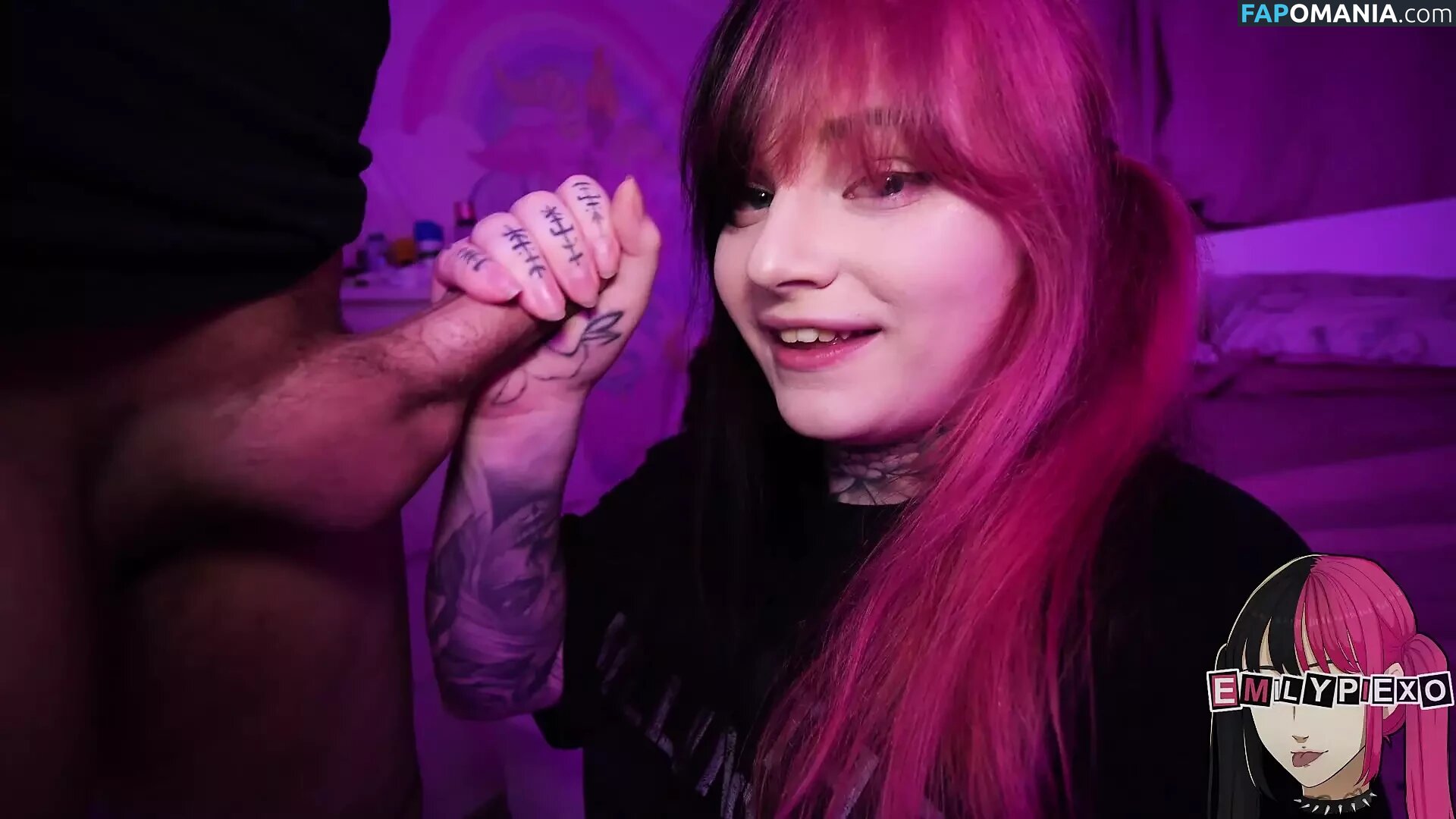 Emily Pie Nago OnlyFans  Przeciekłe zdjęcie #3