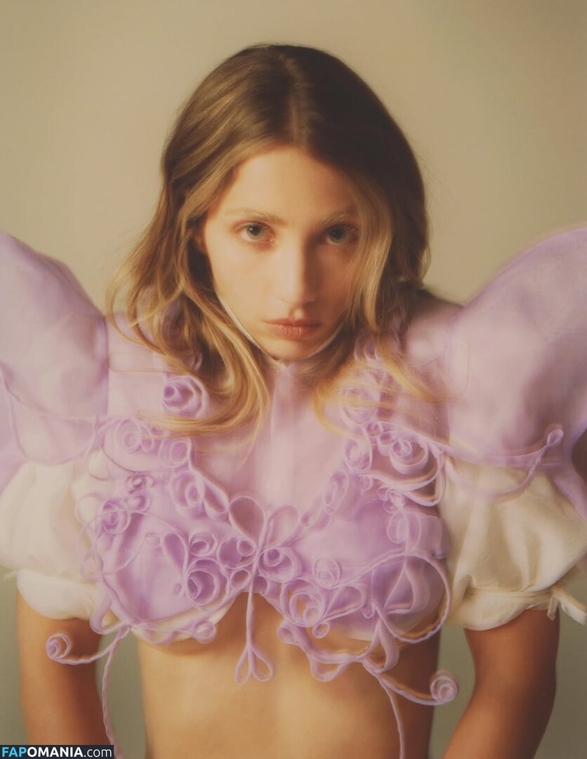 Emily Rudd / emilysteaparty Nago OnlyFans  Przeciekłe zdjęcie #274