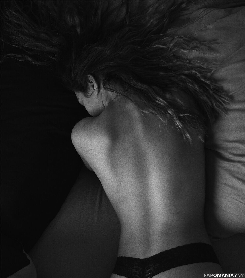 Emily Slater / emilylslater / emilyslaterr / itsemilyslater Nago OnlyFans  Przeciekłe zdjęcie #11