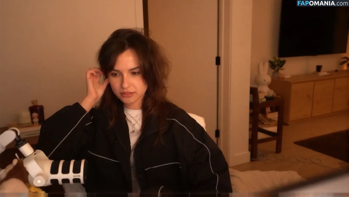 emilydaniellam / emilylynne / meilylol / valkyrae assistant Nago OnlyFans  Przeciekłe zdjęcie #5