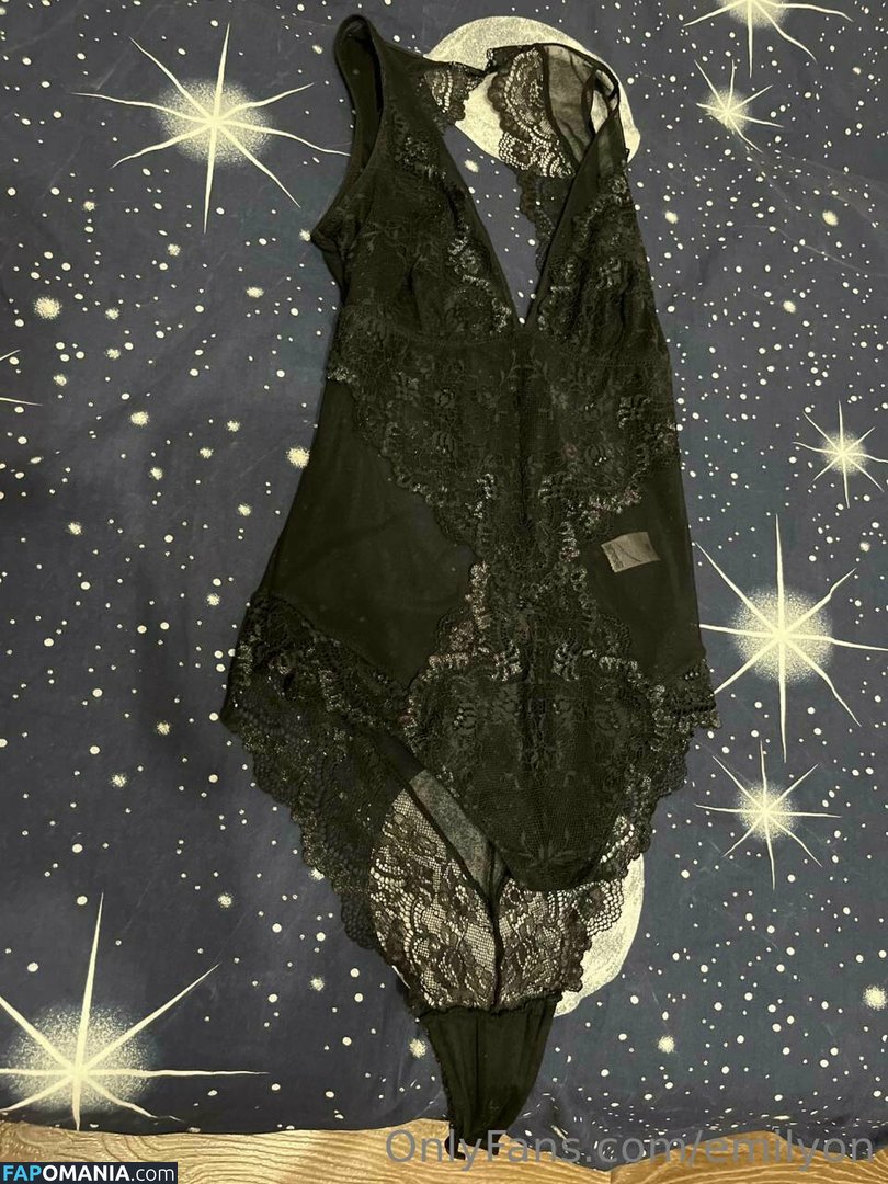 emilyon Nago OnlyFans  Przeciekłe zdjęcie #26