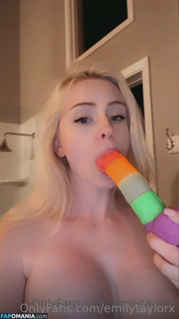 emilytaylorx Nago OnlyFans  Przeciekłe zdjęcie #10