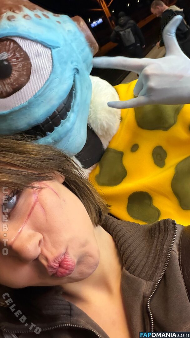 Emilyynl Nago OnlyFans  Przeciekłe zdjęcie #13