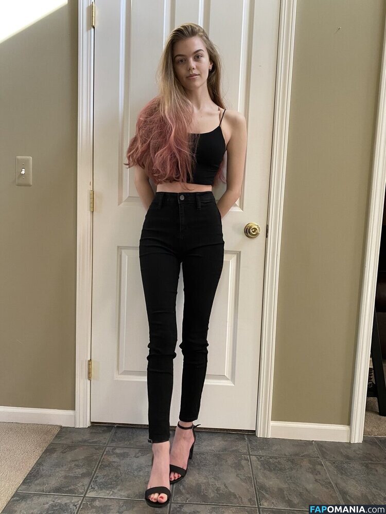 Bradpittsgf / Emma Beardsley / emmabbeardsley Nago OnlyFans  Przeciekłe zdjęcie #16