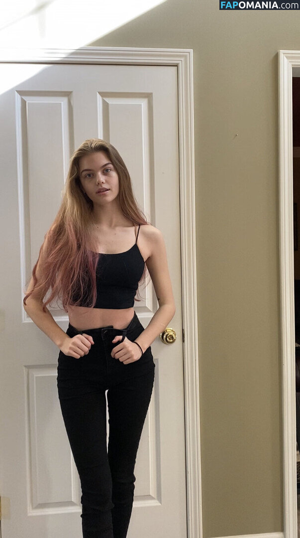 Bradpittsgf / Emma Beardsley / emmabbeardsley Nago OnlyFans  Przeciekłe zdjęcie #17