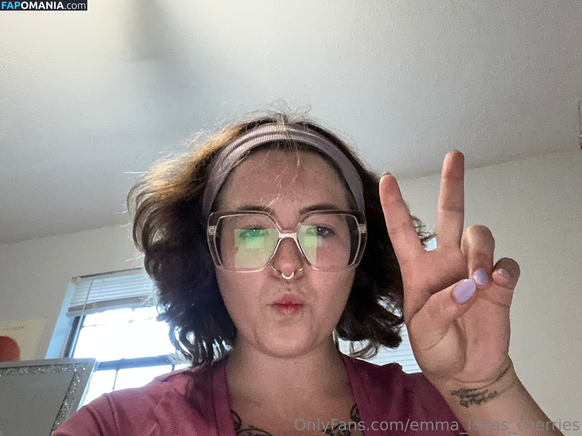 emma_loves_cherries / emmalovescherries Nago OnlyFans  Przeciekłe zdjęcie #3