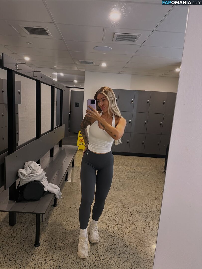 Emma Sundberg / emmasundbergg / https: Nago OnlyFans  Przeciekłe zdjęcie #2