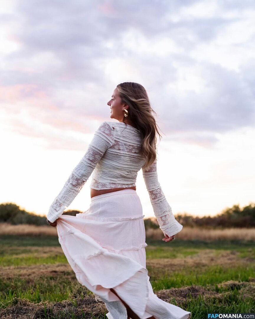 Emmi Butler / emmilaurie Nago OnlyFans  Przeciekłe zdjęcie #6