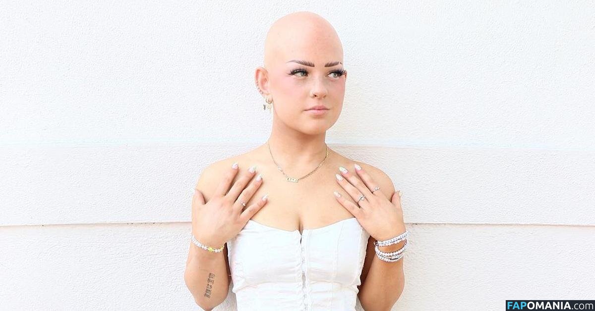 Emmy Combs Nago OnlyFans  Przeciekłe zdjęcie #9