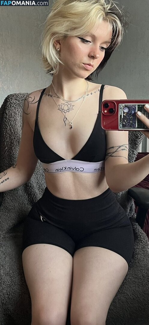 Emzeeni / cw / https: Nago OnlyFans  Przeciekłe zdjęcie #1
