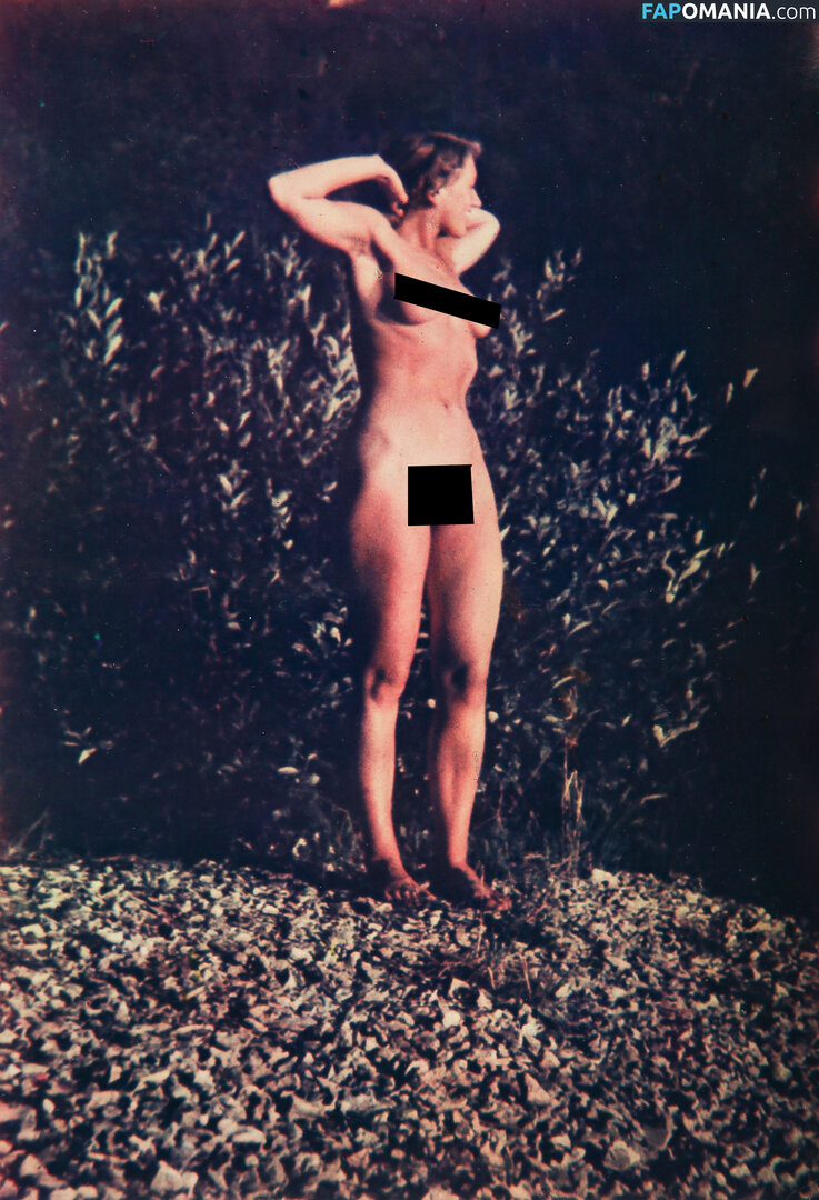 Eva Braun Nago OnlyFans  Przeciekłe zdjęcie #2