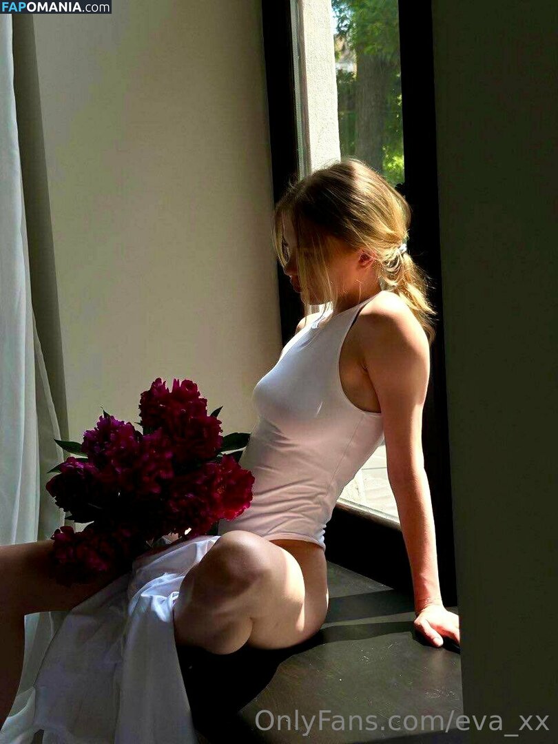 eva_xx / mylifeaseva Nago OnlyFans  Przeciekłe zdjęcie #4