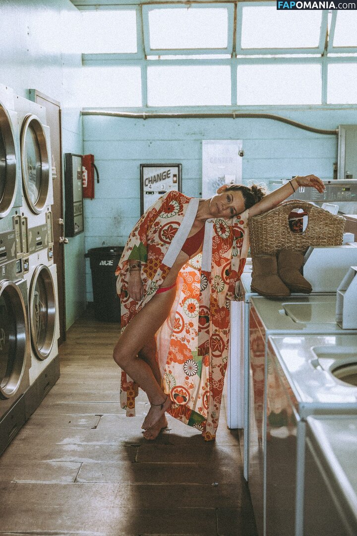 Evangeline Lilly / EvangelineLilly / evangelinelillyofficial / https: / lilyevangeline Nago OnlyFans  Przeciekłe zdjęcie #77