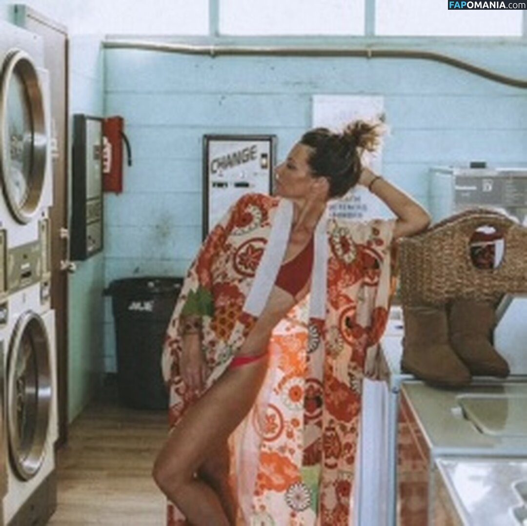 Evangeline Lilly / EvangelineLilly / evangelinelillyofficial / https: / lilyevangeline Nago OnlyFans  Przeciekłe zdjęcie #78