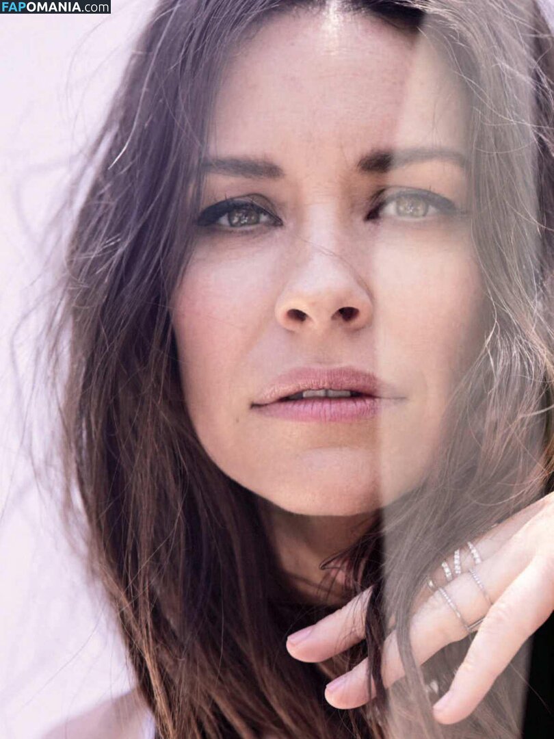 Evangeline Lilly / EvangelineLilly / evangelinelillyofficial / https: / lilyevangeline Nago OnlyFans  Przeciekłe zdjęcie #80