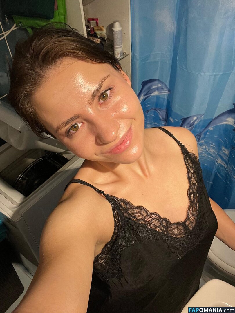 Evermoist Nago OnlyFans  Przeciekłe zdjęcie #13