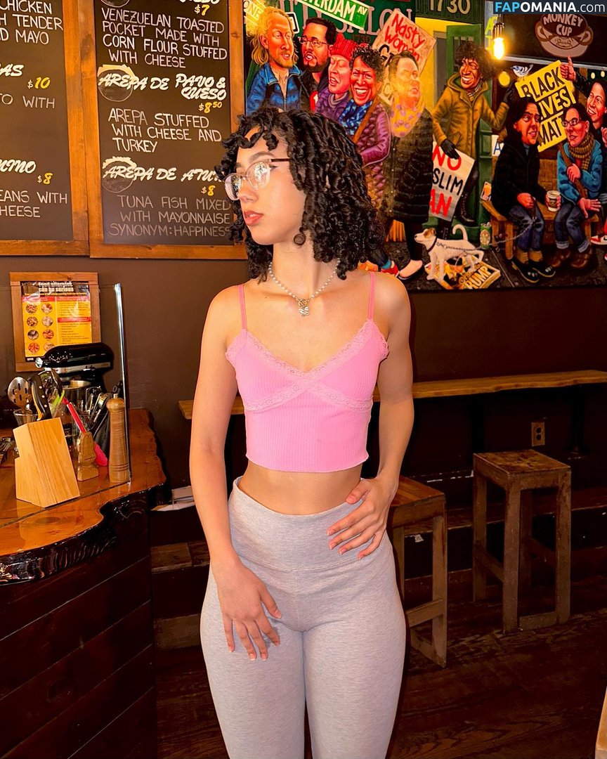 eliana / ewmxt / lalayravo / woahnatty Nago OnlyFans  Przeciekłe zdjęcie #23