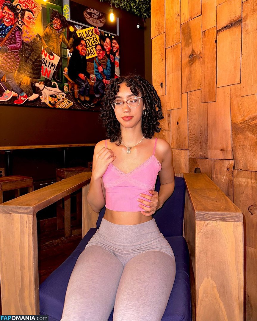 eliana / ewmxt / lalayravo / woahnatty Nago OnlyFans  Przeciekłe zdjęcie #25