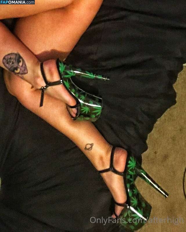 Extra_sarah / high_hoe / https: Nago OnlyFans  Przeciekłe zdjęcie #5