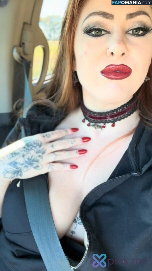 Fae Housewife / Faehousewife Nago OnlyFans  Przeciekłe zdjęcie #1