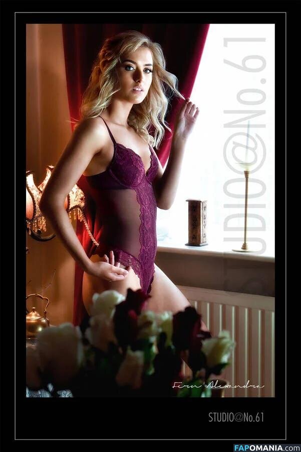 Fern Alexandra Nago OnlyFans  Przeciekłe zdjęcie #20