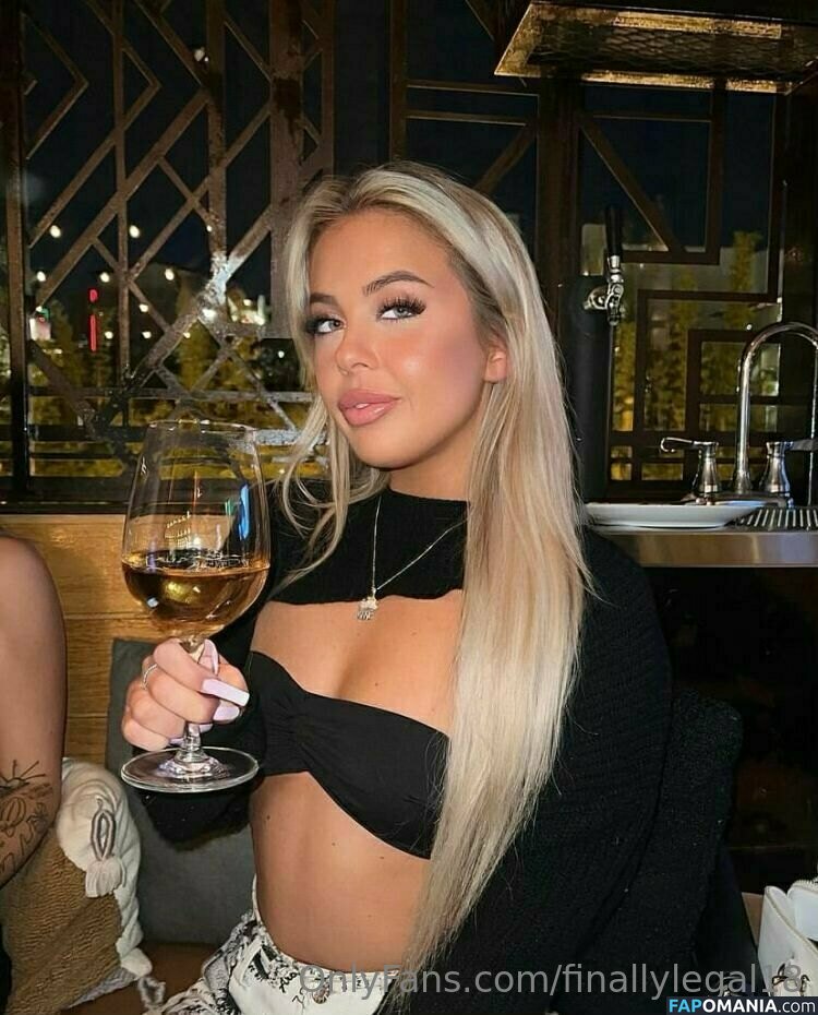 finallylegal18 / hazel_beauti Nago OnlyFans  Przeciekłe zdjęcie #472