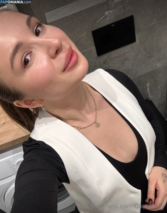 florencegiven / florencevi Nago OnlyFans  Przeciekłe zdjęcie #20