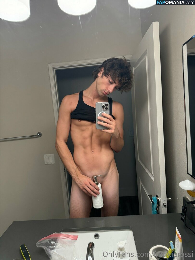 frankierossi / itsfrankierossi Nago OnlyFans  Przeciekłe zdjęcie #12