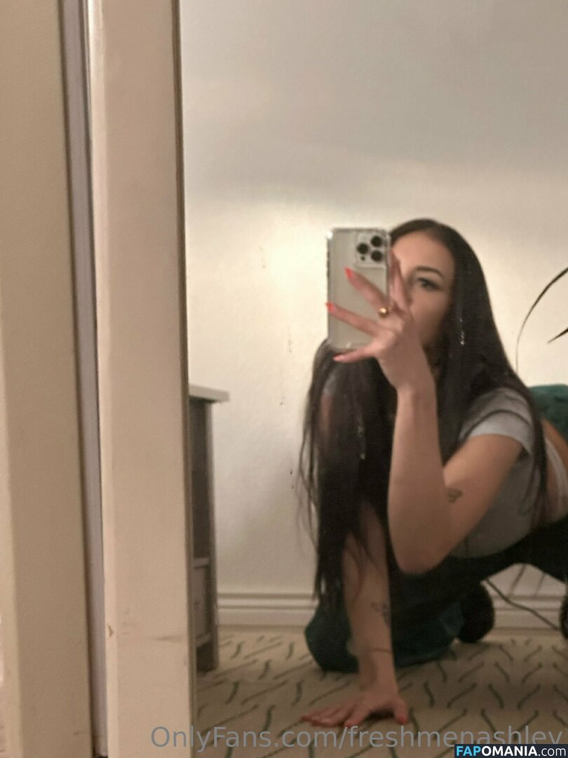 _ashhhhleeey_ / freshmenashley Nago OnlyFans  Przeciekłe zdjęcie #349